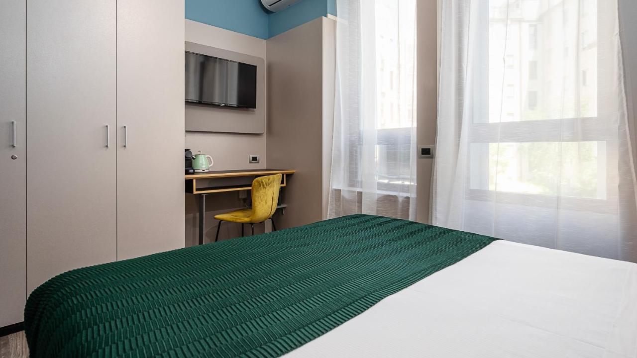 Italianway - Napo Torriani 22 D * Milan